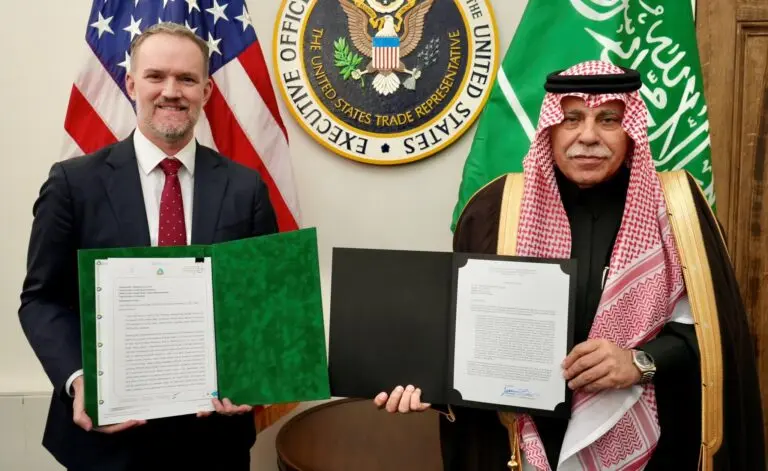 السعودية توقع اتفاقاً للاعتراف بمعايير السلامة الأمريكية