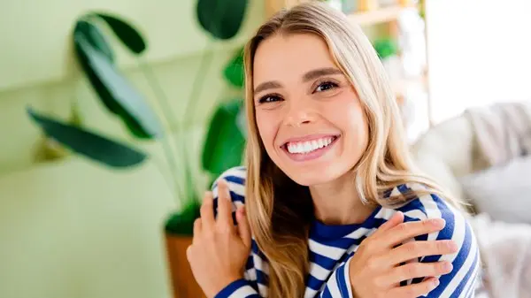 تقنية «نقر الفراشة».. سرّ التخلص من القلق بطريقة لطيفة وفعّالة