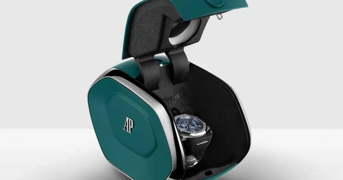 أوديمار بيغه تطلق علبة ساعة ذكية بالتعاون مع دبي للمستقبل