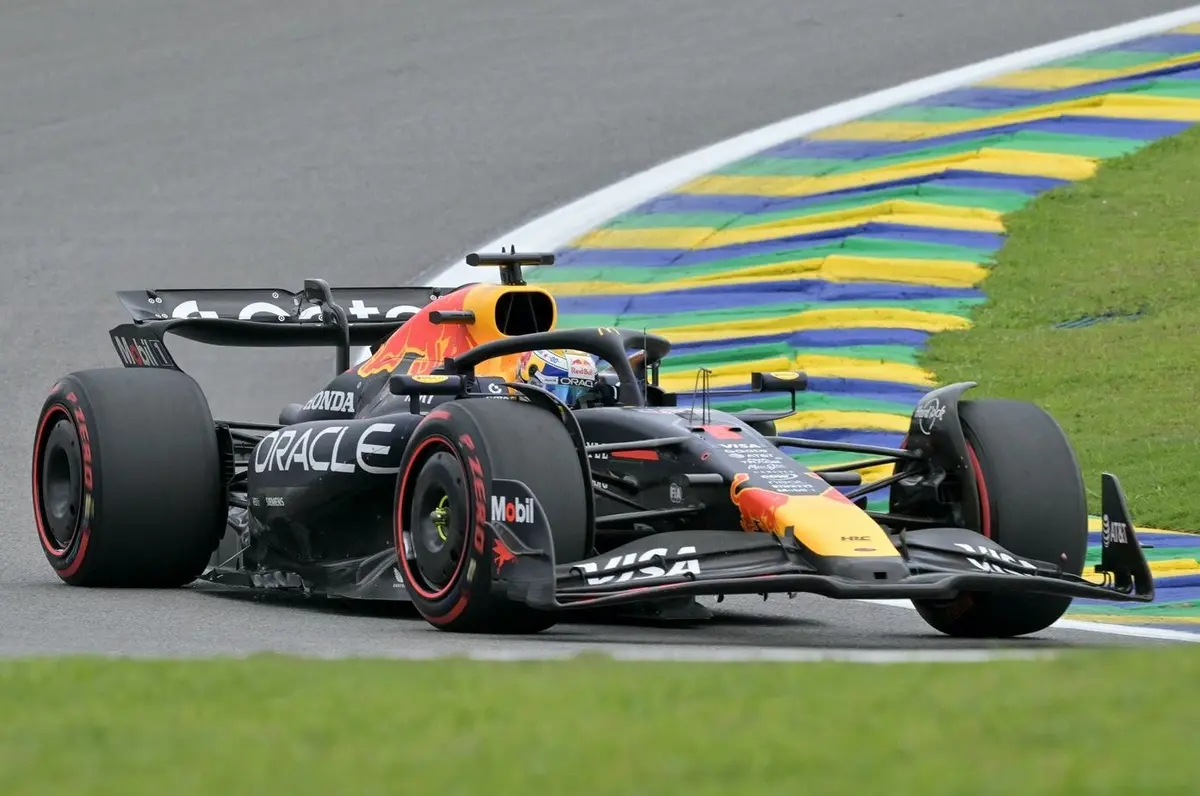 Red Bull defends &ldquo;legitimate&rdquo; engine swap after McLaren's cost cap "hand grenade"