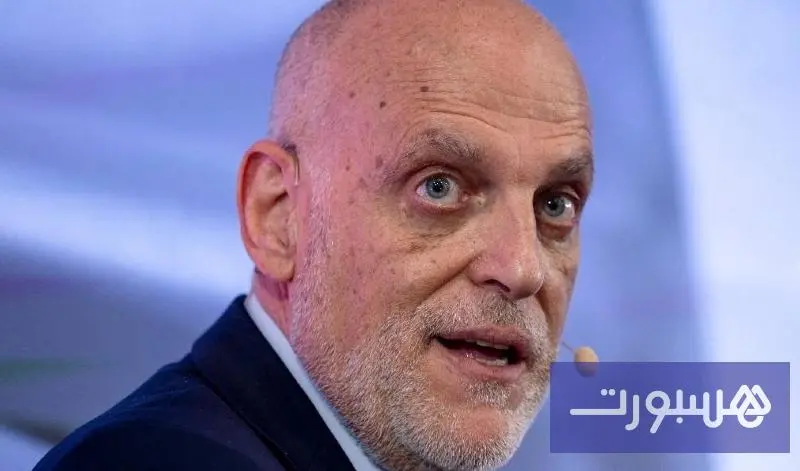 خافيير تيباس مهدد بالعزل بسبب برشلونة