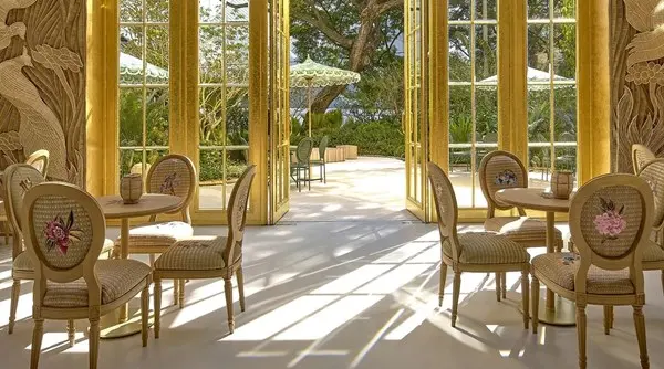 من ديور إلى رالف لورين.. جولة في أرقى مطاعم بيوت الأزياء العالمية