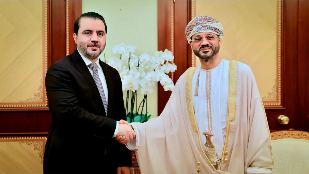 وزير الخارجية السوري يلتقي نظيره العماني في مسقط لتعزيز العلاقات الثنائية