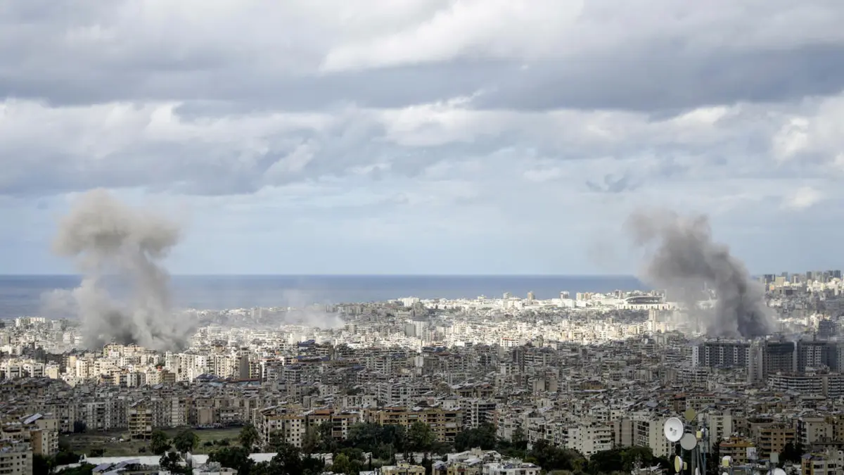 الجيش الإسرائيلي يعلن استهداف عضو بارز في حزب الله ببيروت
