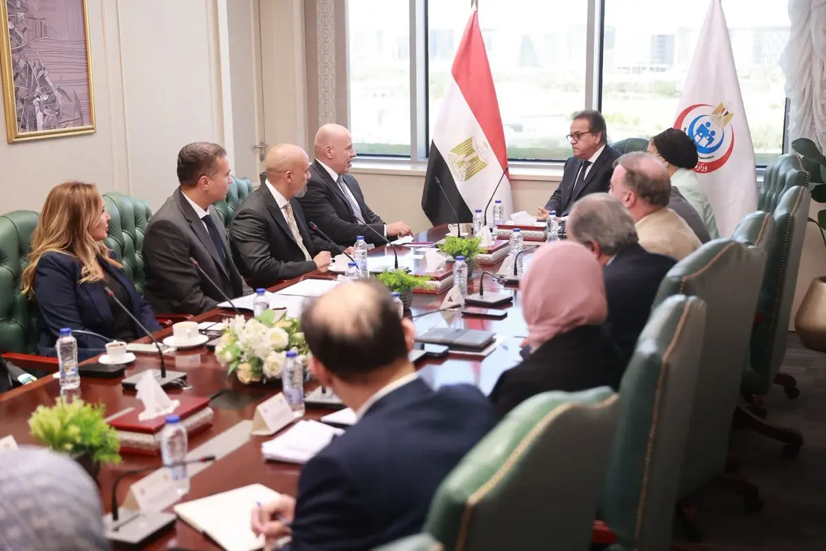 وزير الصحة يبحث مع وفد «جنرال إلكتريك» التعاون في توطين صناعة الأجهزة الطبية