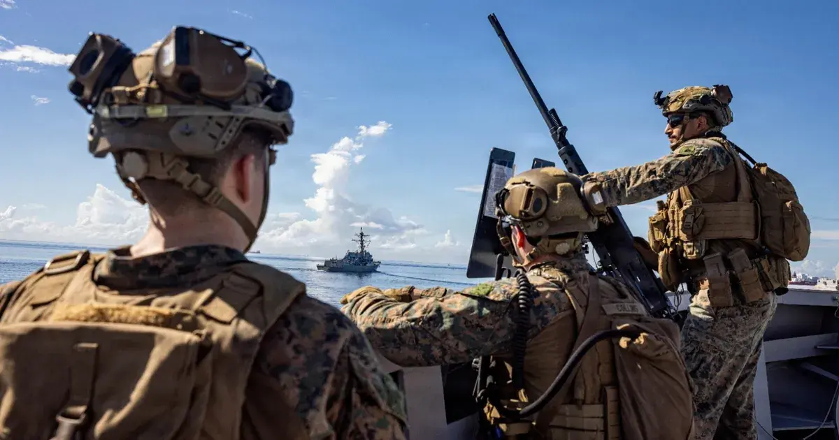 واشنطن تكثف الضغوط على فنزويلا.. وقائد أركان الجيش الأميركي يزور الكاريبي