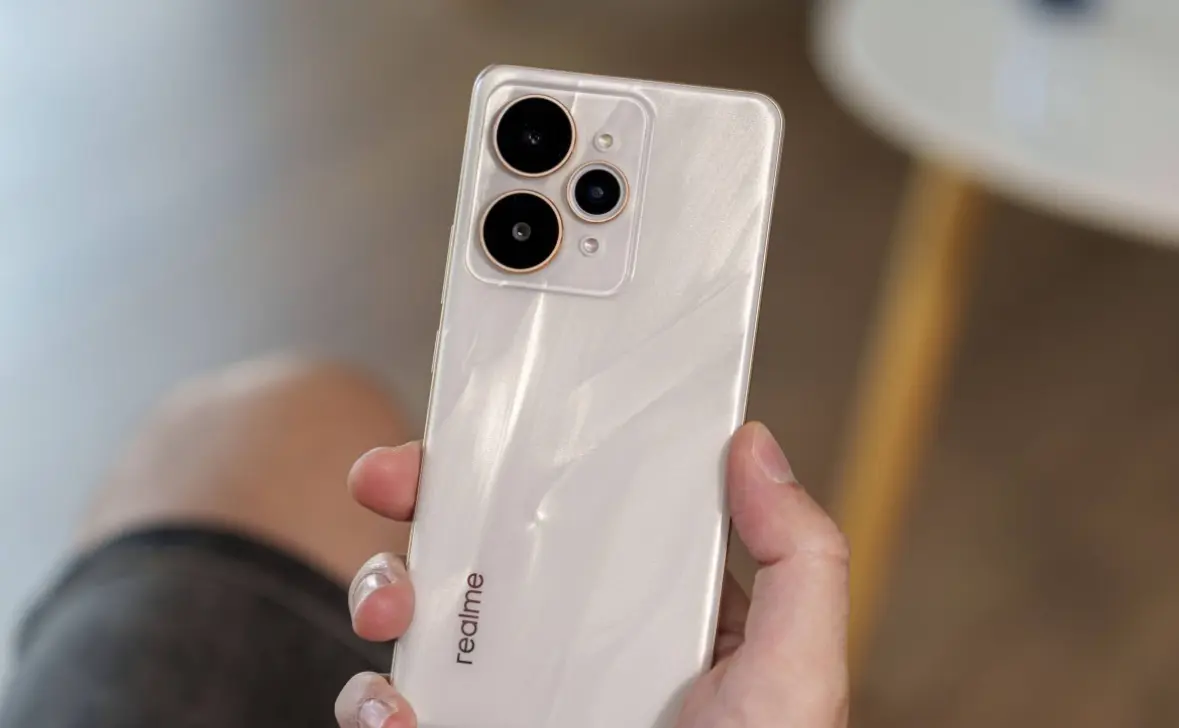 تسريب المواصفات الرئيسية لأول مرة لهاتف Realme 16 Pro