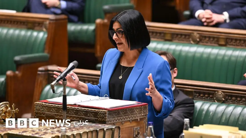 شابانا محمود "قدّمت عرضاً مسرحياً مُبهراً مع القليل من الإجراءات المجدية" - مقال في التلغراف البريطانية