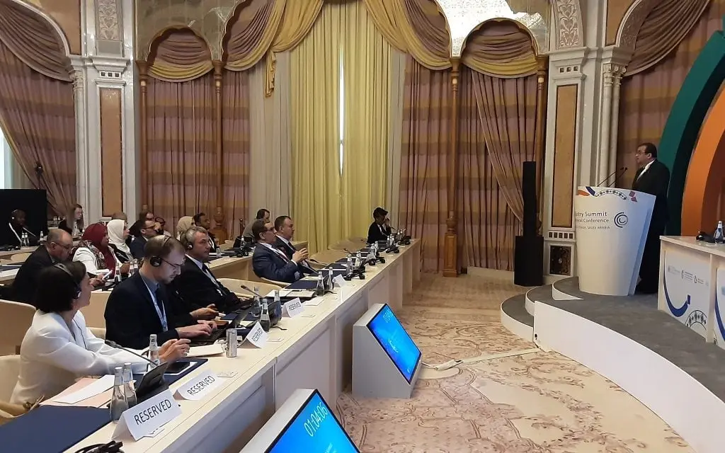 مسؤول: الجزائر تمتلك ميزة تنافسية للريادة في مجال الهيدروجين الأخضر - الطاقة