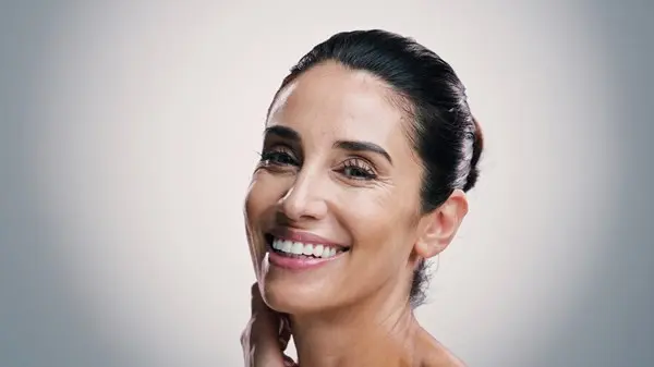 قبل عيد الاتحاد.. ملف كامل لبشرة نضرة مشرقة