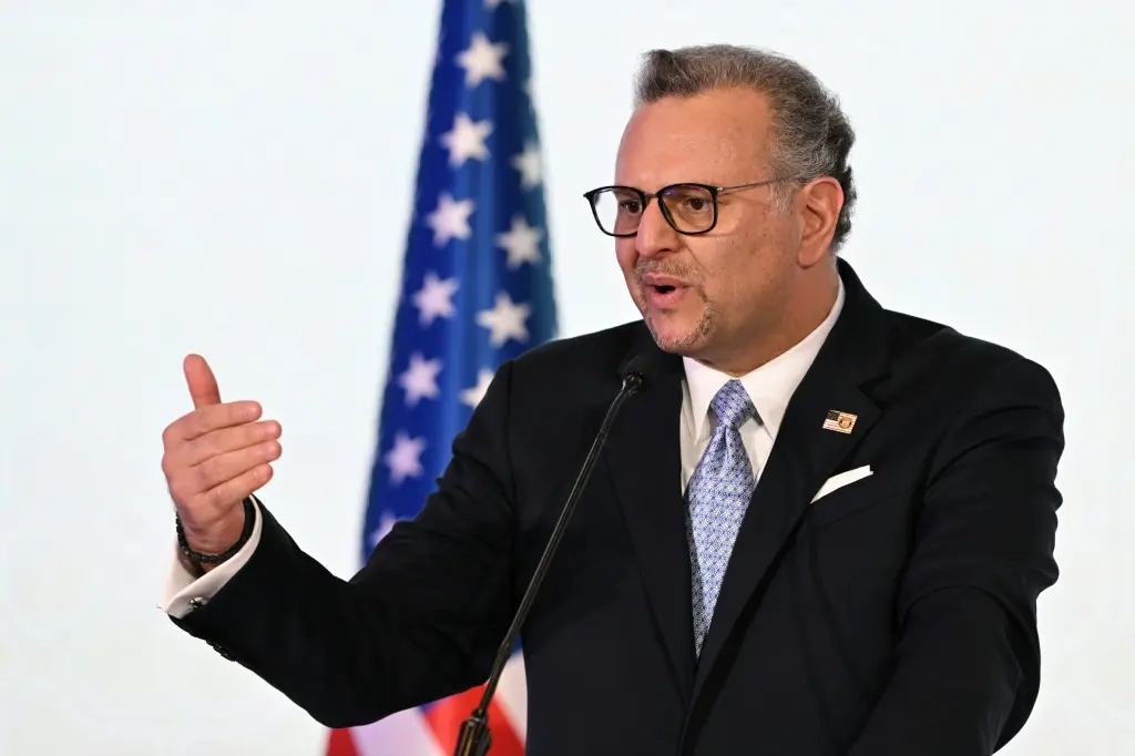 الموفد الأميركي يحث طرفي النزاع في السودان على قبول مقترح الهدنة