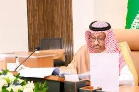 أمير الباحة يرأس اجتماعا لمتابعة المشاريع الصحية والخدمات الاستثمارية بالمنطقة
