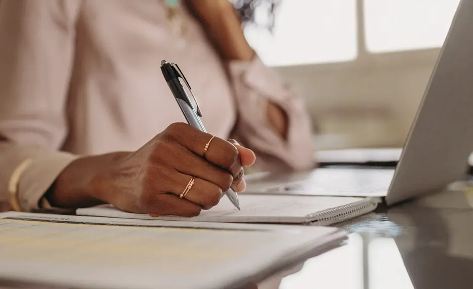 إستراتيجيات الكتابة الاحترافية في قطاع الأعمال