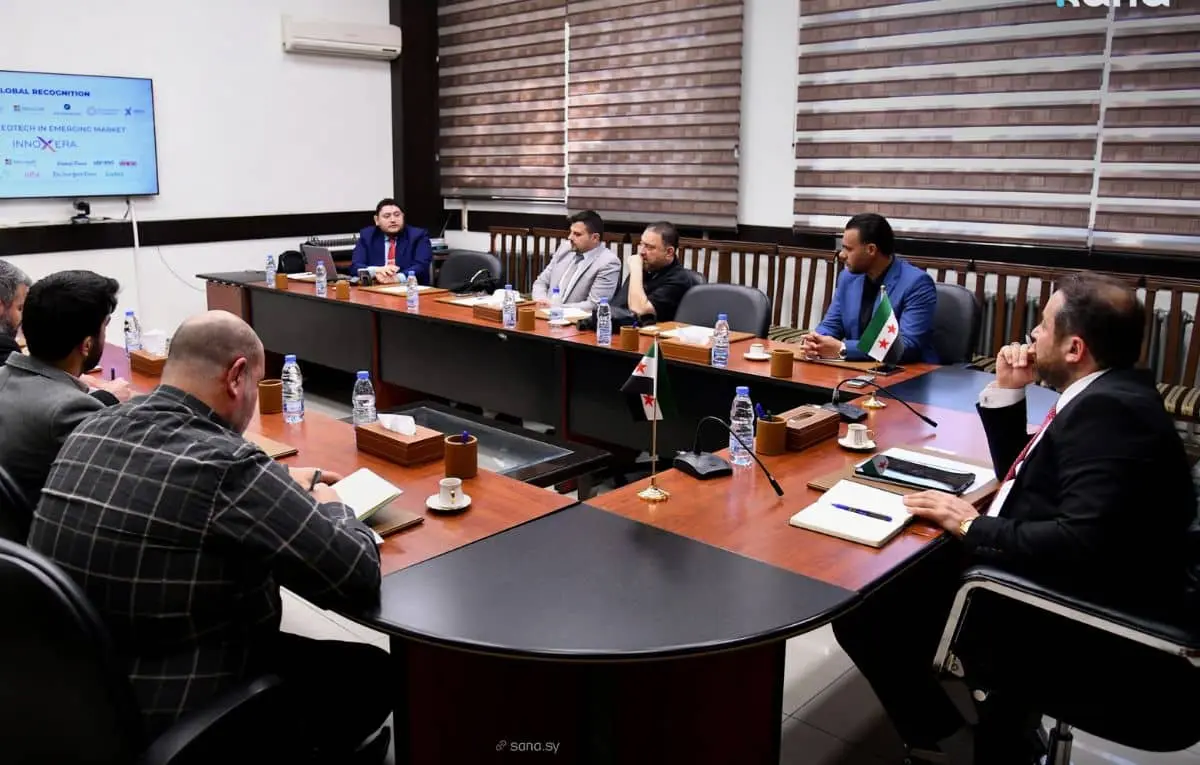 التعليم السوري يدخل عصر الذكاء الاصطناعي.. مباحثات لإنشاء منصة تعليمية ذكية بالتعاون مع “كلاسيرا”