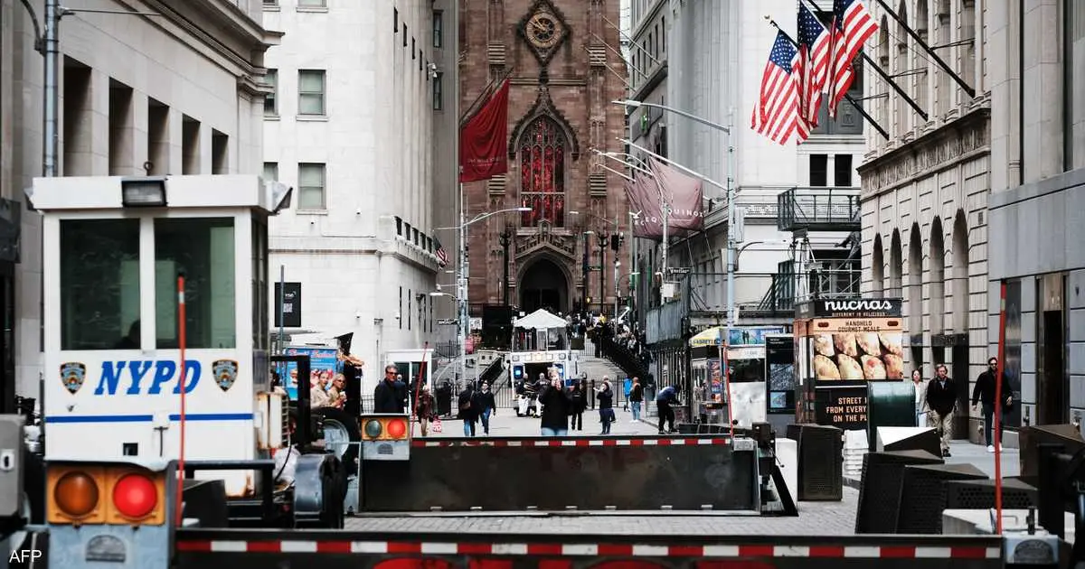 ثقة المستهلك الأميركي تهوي لأدنى مستوياتها منذ 7 أشهر