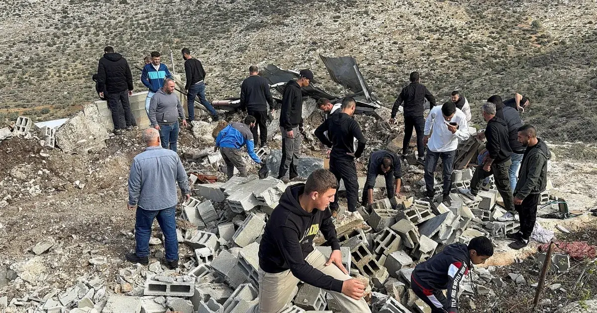 مداهمات وإغلاق طرق واعتقالات.. الجيش الإسرائيلي يقتحم عدة مدن ومخيمات بالضفة الغربية