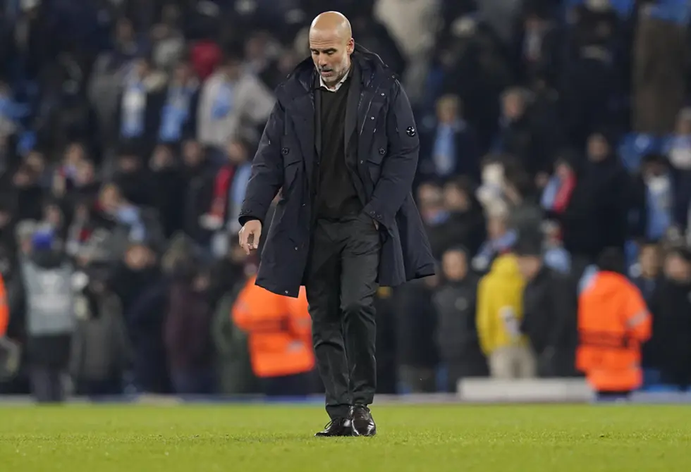 غوارديولا يعترف: ارتكبت خطأ في مواجهة باير ليفركوزن وأتحمل المسؤولية