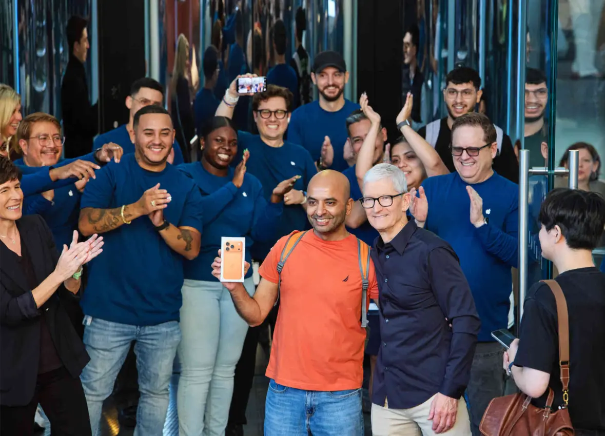 أبل في طريقها لتتربع على عرش الهواتف الذكية عالميًا متفوقة على سامسونج