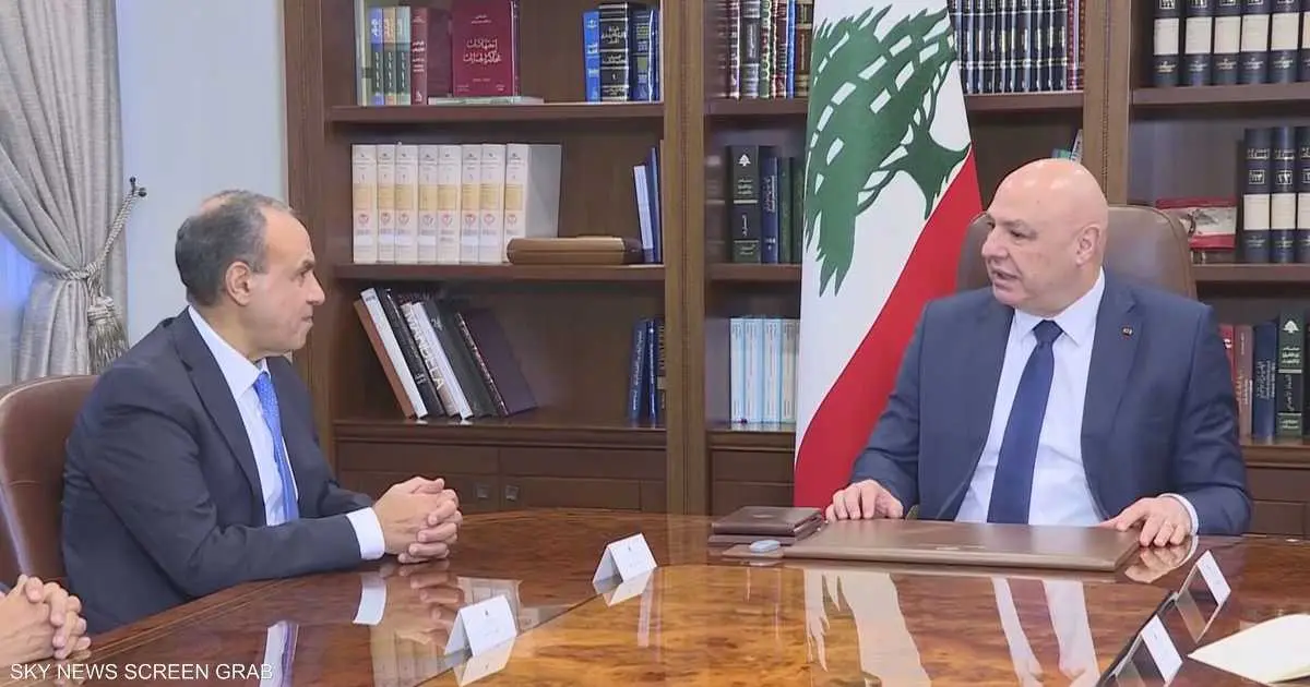 أزمة لبنان.. مصر تسعى للتهدئة وإيران "تشبّه حزب الله بالخبز"