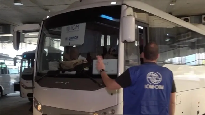 لبنان.. نحو 150 نازحا سوريا يعودون طوعا إلى بلادهم