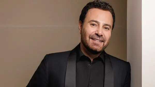 «ملك الدلعونا والهوارة».. عاصي الحلاني أوصل الغناء اللبناني إلى العالمية