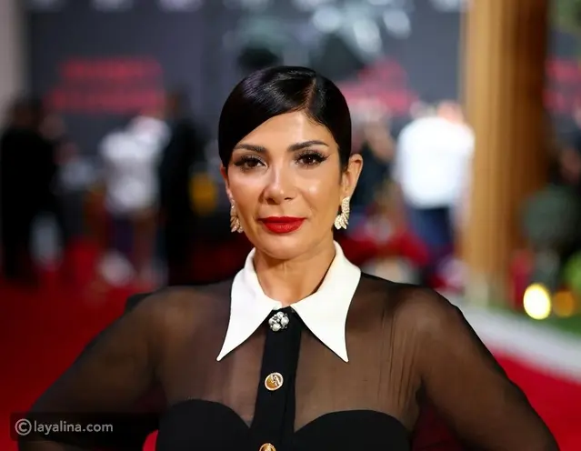 النجوم يدعمون منى زكي بعد طرح بوستر فيلم الست