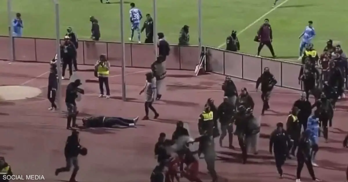 فيديو.. مباراة تتحول إلى معركة وتنتهي بـ17 بطاقة حمراء