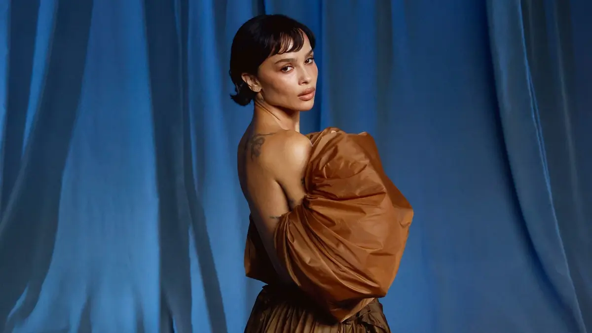 الأكمام الضخمة.. إرث القوة والأنوثة يعود إلى منصات الأزياء