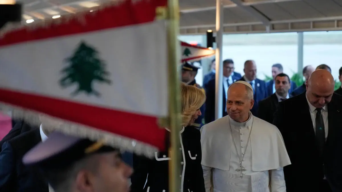 البابا يصلي من أجل السلام ويدعو قادة الطوائف في لبنان إلى رفض العنف والإقصاء