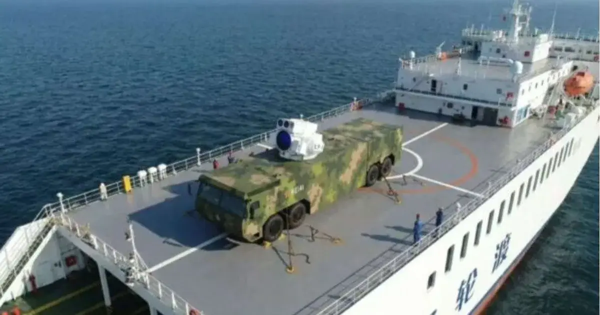 لتعزيز قدراتها العسكرية.. الصين تختبر سلاح ليزر على متن سفينة مدنية