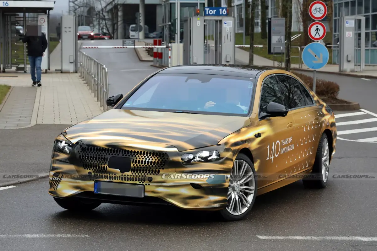 مرسيدس اس كلاس 2026 فيس ليفت تظهر أثناء اختبارها