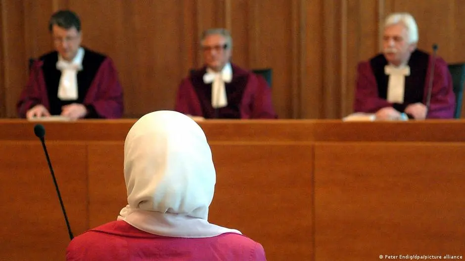 ألمانيا: محكمة تحظر حجاب القاضية والمدعية العامة في الجلسات