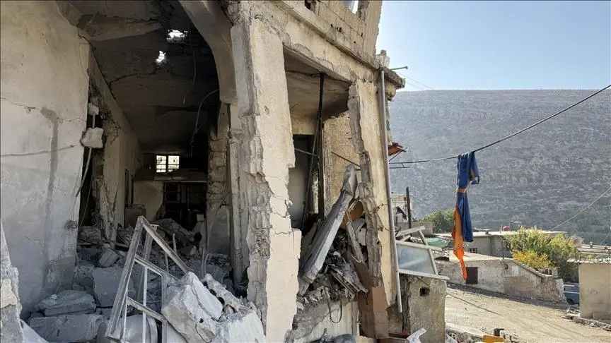 مسيرات إسرائيلية تشن غارات على محيط بلدة بيت جن بريف دمشق