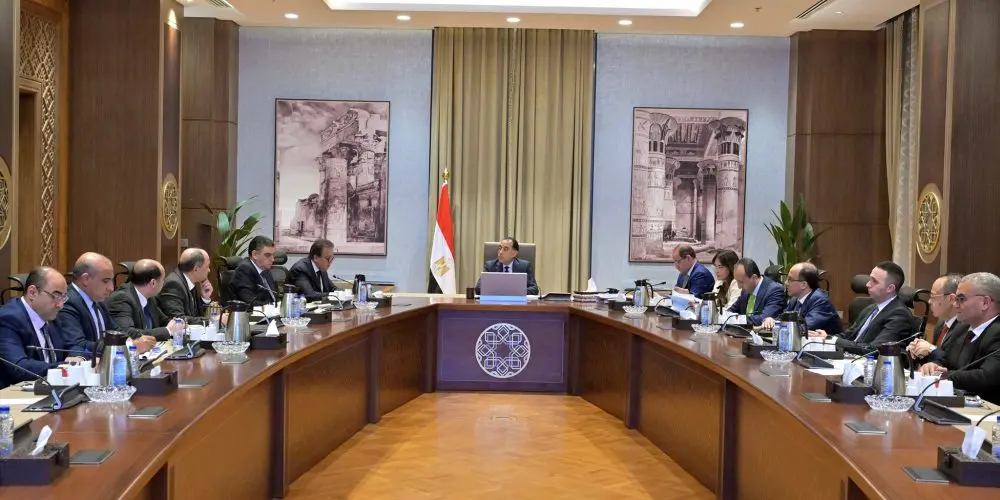 رئيس الوزراء يتابع جهود توافر الأدوية وموقف سداد مستحقات الشركات العاملة بقطاع الدواء