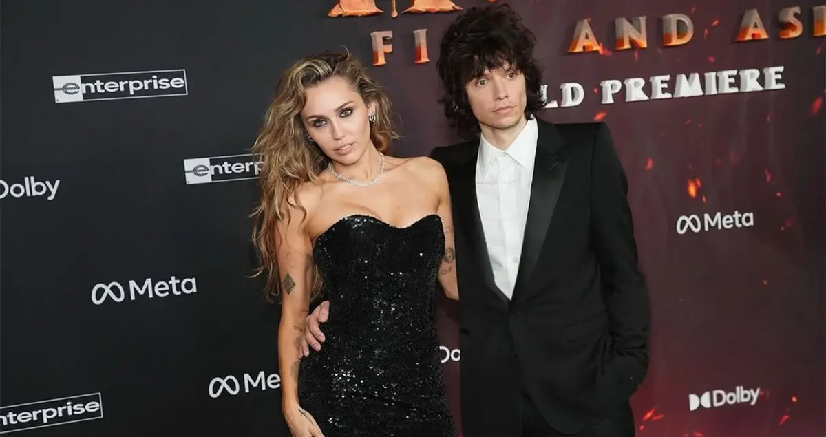 Miley Cyrus ترتبط رسميّاً بـMaxx Morando بعد قصّة حبّ دامت 4 سنوات!