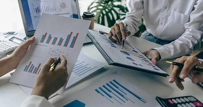 خارج البورصة .. من يقود ربحية الصناديق في عالم الأصول البديلة؟