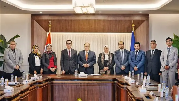 رئيس هيئة الدواء المصرية يلتقي ممثلي «صن فارما» لبحث دعم الصناعة وتطوير التوسع الصناعي والتصديري