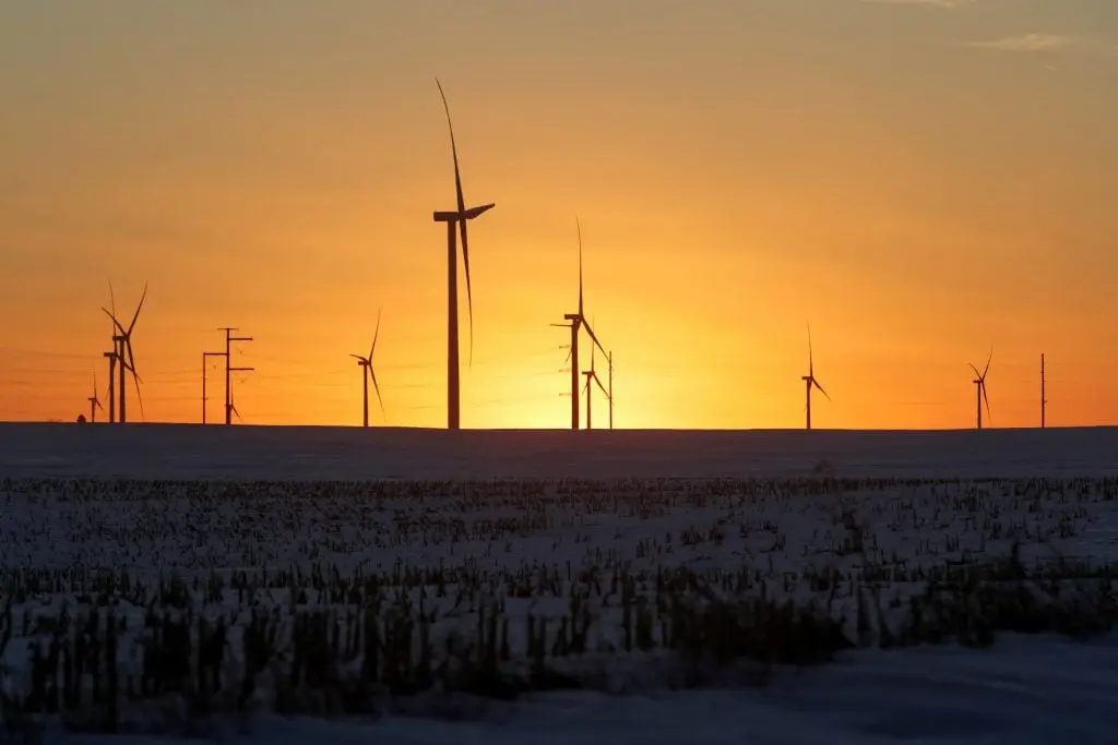 مصادر الطاقة المتجددة في شتاء 2026 قد تخفض فاتورة الكهرباء للمستهلكين (تقرير) - الطاقة