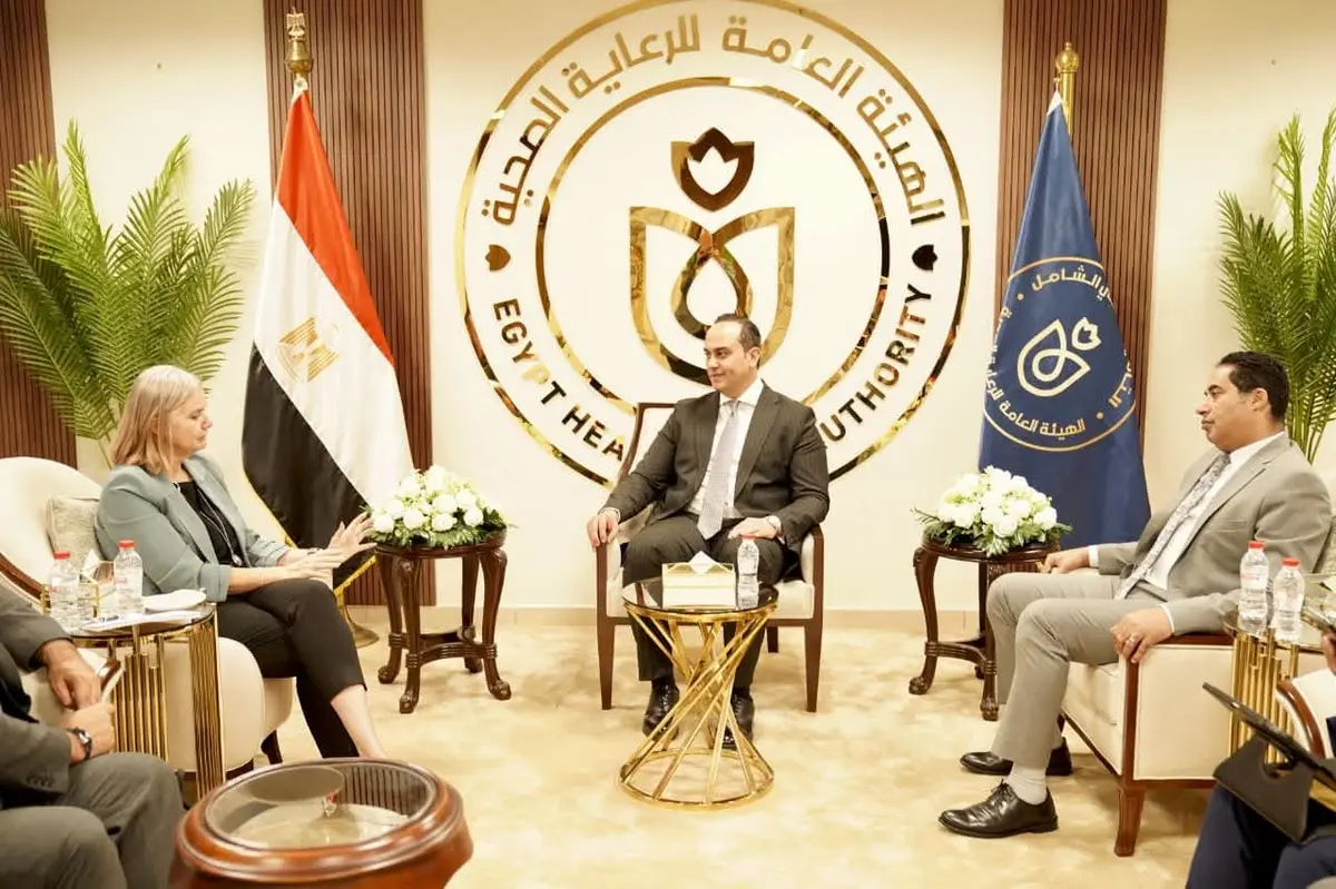 الرعاية الصحية تبحث مع وفد بريطاني تعزيز الاستثمارات والتعاون في التغطية الصحية الشاملة