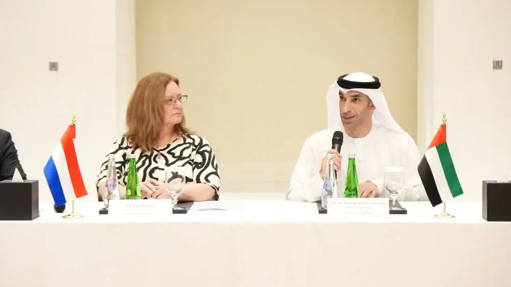 الإمارات وهولندا تبحثان التعاون الاقتصادي