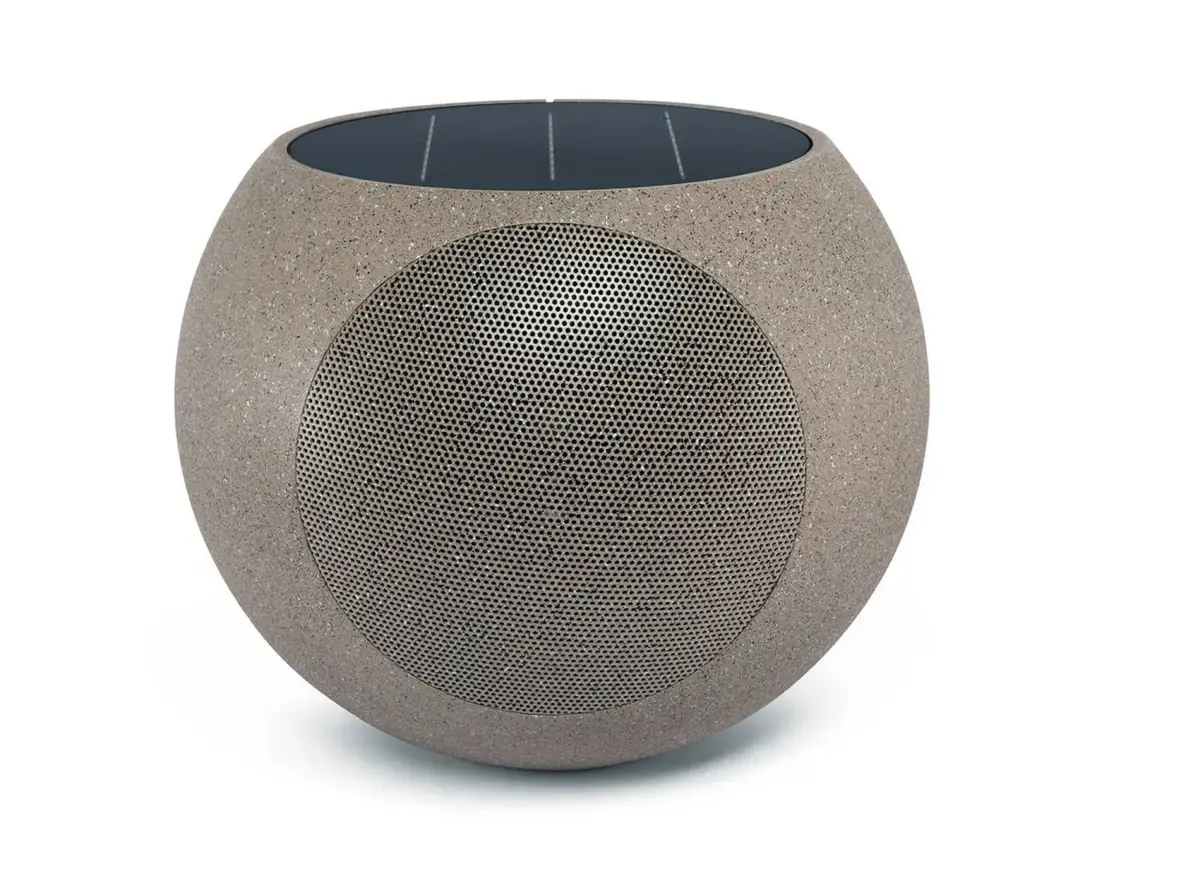 سماعة خارجية تعمل بالطاقة الشمسية