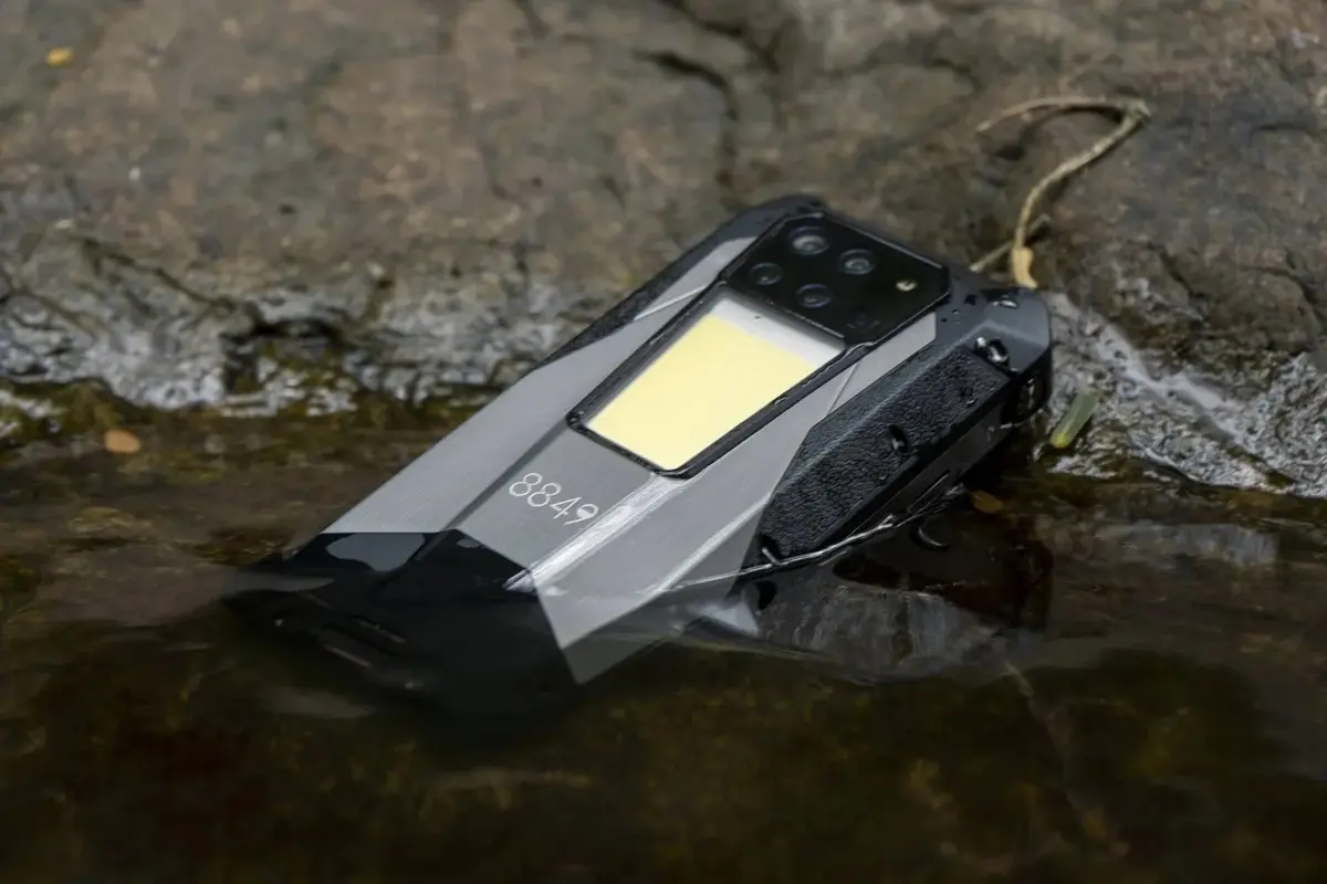 “تك تانك 3 برو أولتيميت 5 جي” هاتف ذكي متين بنظم ملاحة أميركية – روسية – صينية – أوروبية