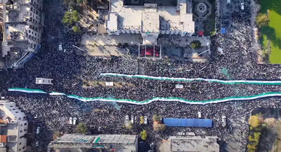 حماة تحيي الذكرى الأولى لتحريرها بفعالية شعبية حاشدة في ساحة العاصي