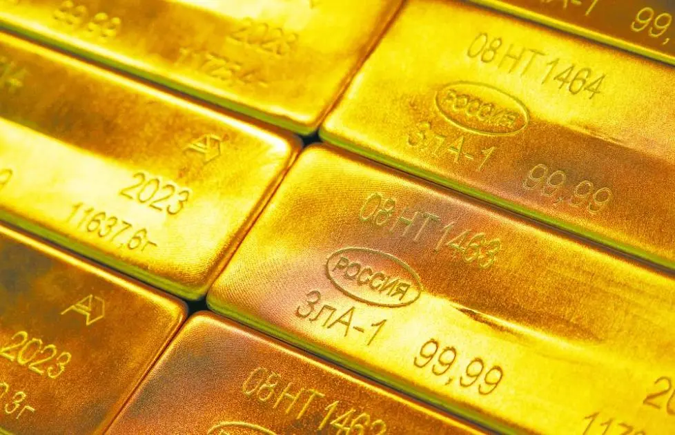 الذهب يلامس مستويات قياسية.. والفضة تحلق فوق 59 دولاراً