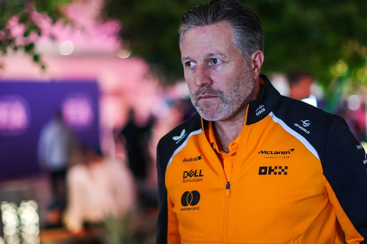 Zak Brown claps back at "uninformed" Australian senator after claims McLaren favours Lando Norris