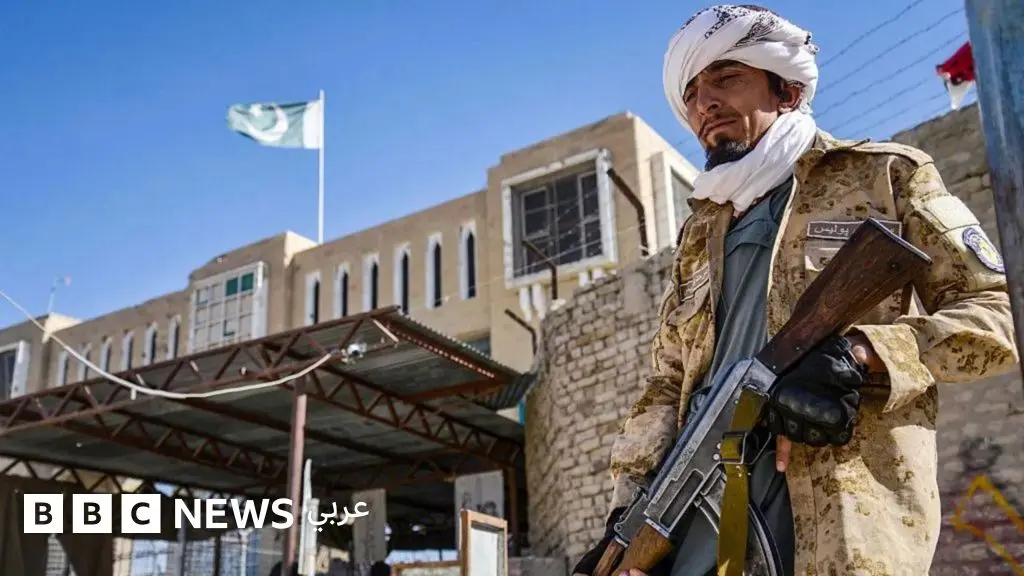 باكستان وأفغانستان: قتلى في اشتباكات حدودية وسط تصاعد التوترات بين الجانبين