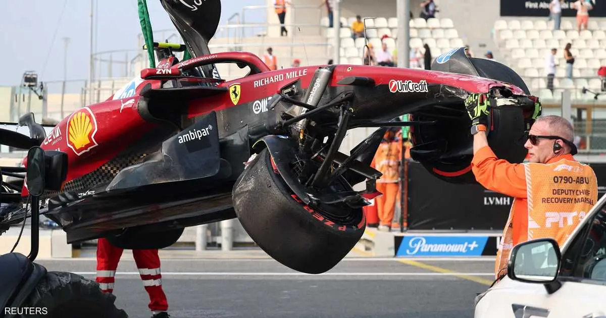 كابوس فيراري يتكرر.. هاميلتون يودع سباق أبوظبي بحادث