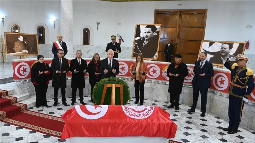 سعيّد: تونس ستدافع عن استقلالها رغم مناورات الخارج