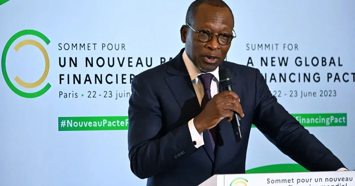 بنين.. عسكريون يعلنون إقالة الرئيس والسيطرة على الحكم