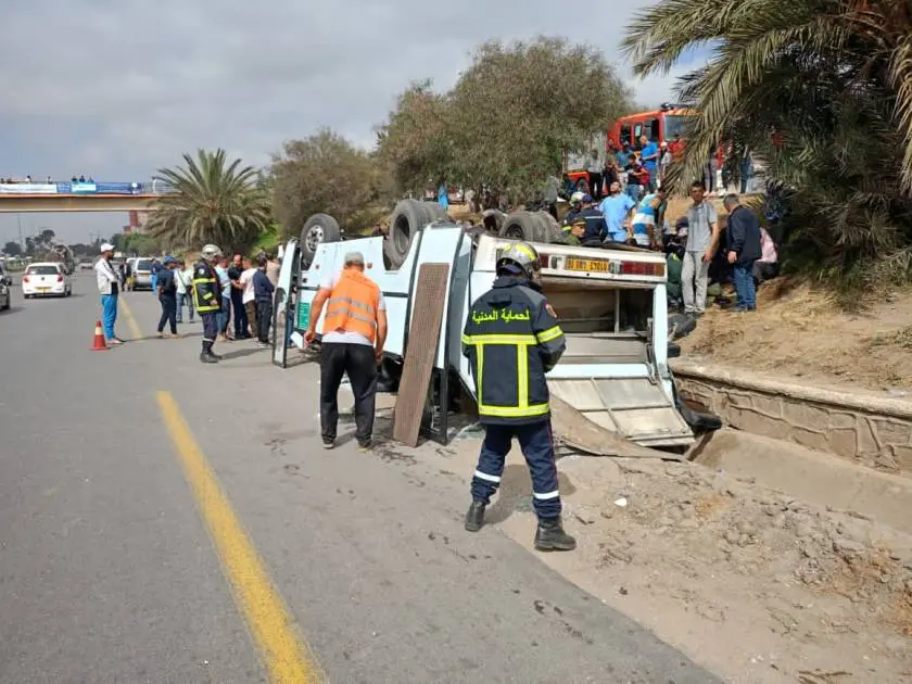 14 ضحية و34 مصابا بانقلاب حافلة في الجزائر